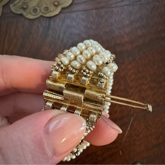 Vintage Multi-Strand Pearl Bracelet Gold Tone Ornate Clasp - Picture 4 of 6